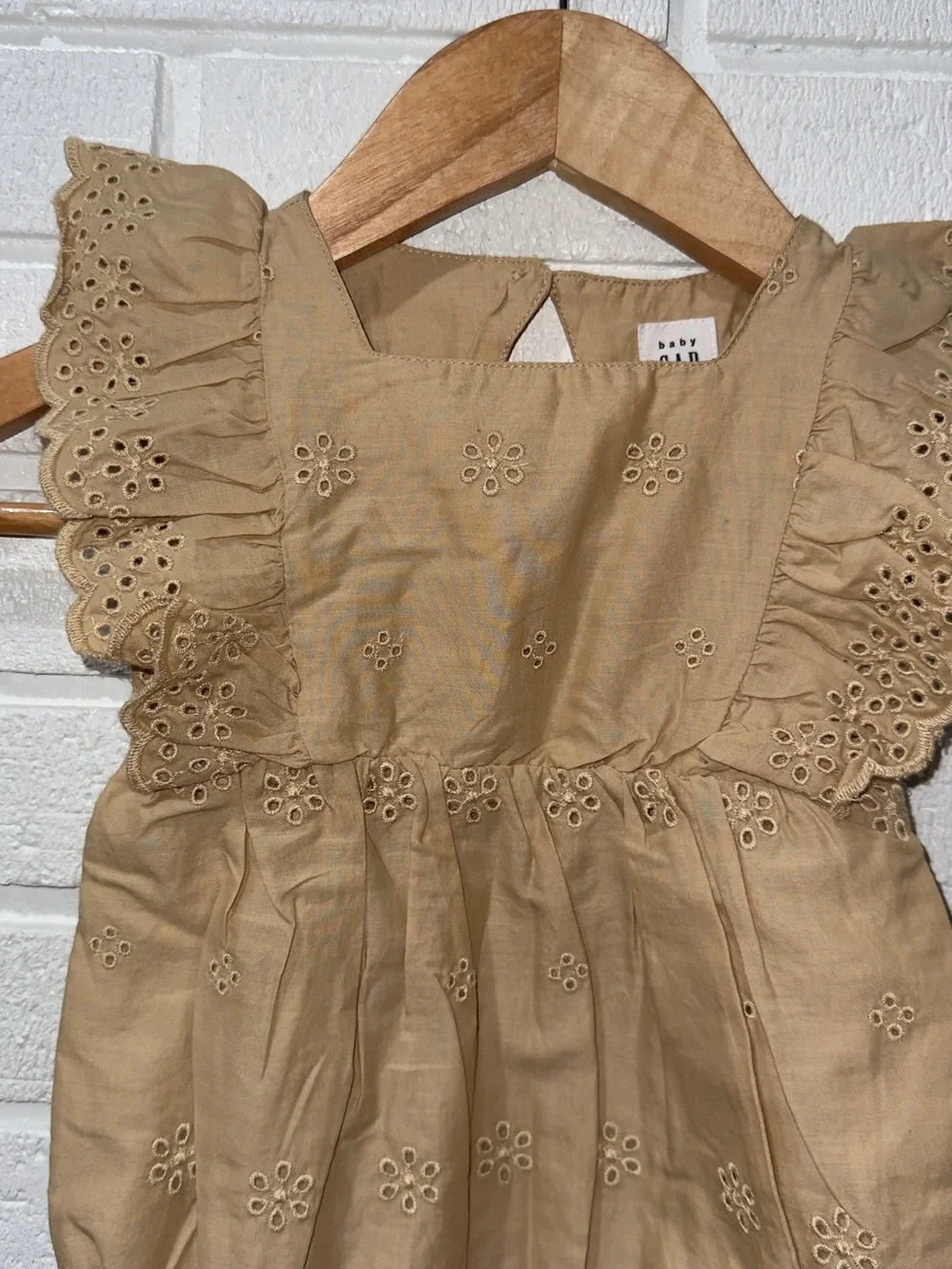 Baby Gap brown eyelet bubble romper size 6-12 months NWT